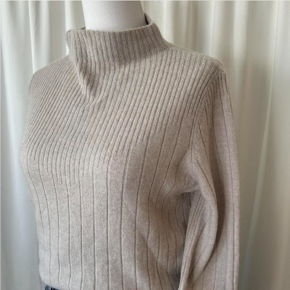 Nanette Lepore 100% 2-ply cashmere mock neck sweater Meduim. - Picture 2 of 8